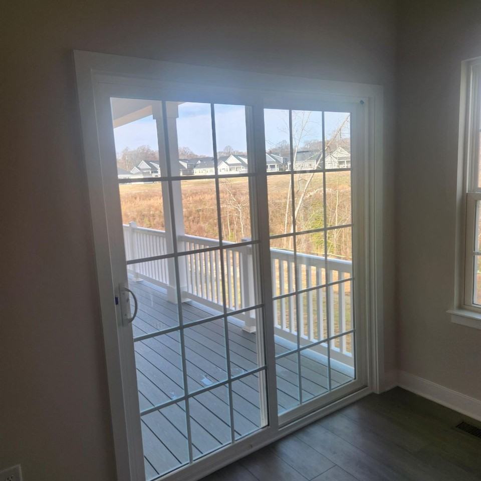 211 Woodcreek Rd - Photo 5 of 25