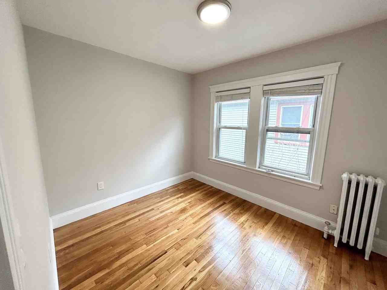 112 Hillside St - Photo 5 of 10