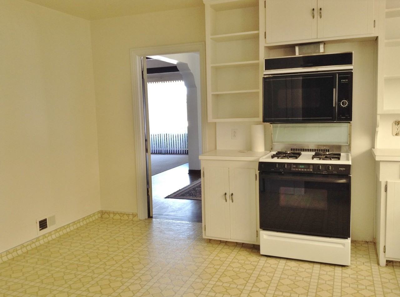 837 5th Street - Photo 6 of 14