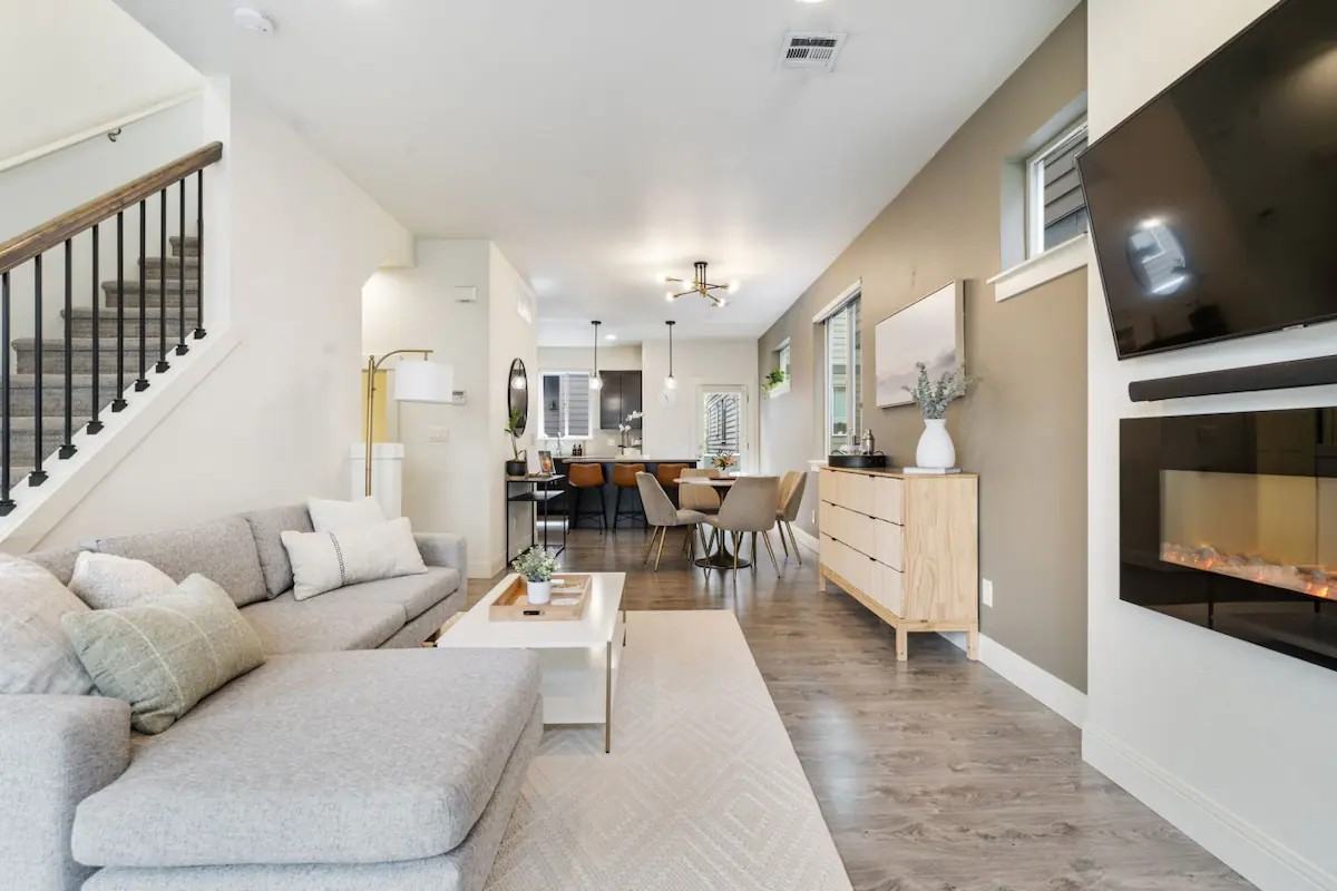 14255 Southwest Burlwood Lane #1