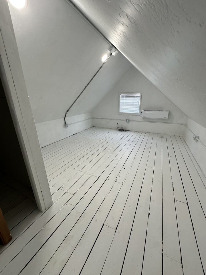 1107 3rd Street #1 - Photo 7 of 9