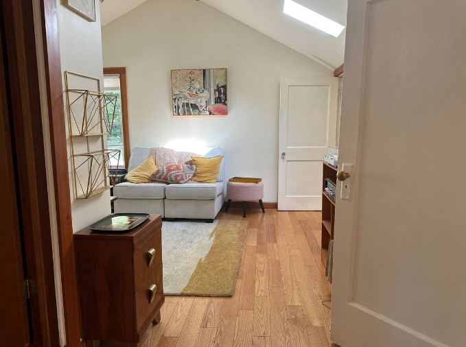 1985 Riverview St #1 - Photo 3 of 12