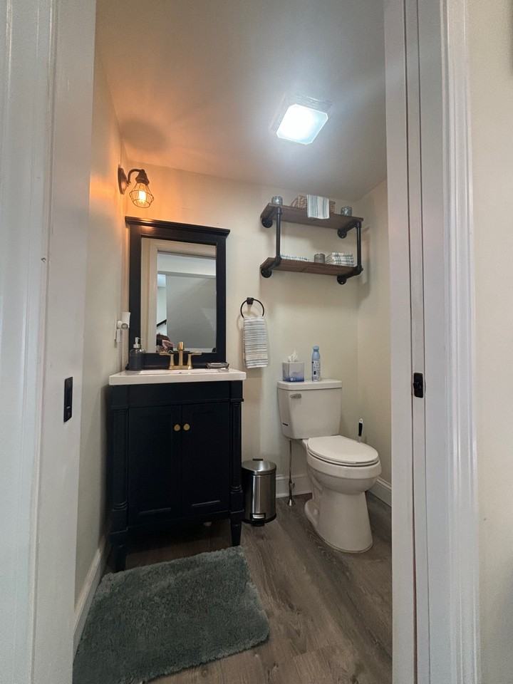 1 Simpson Ave #1 - Photo 5 of 41