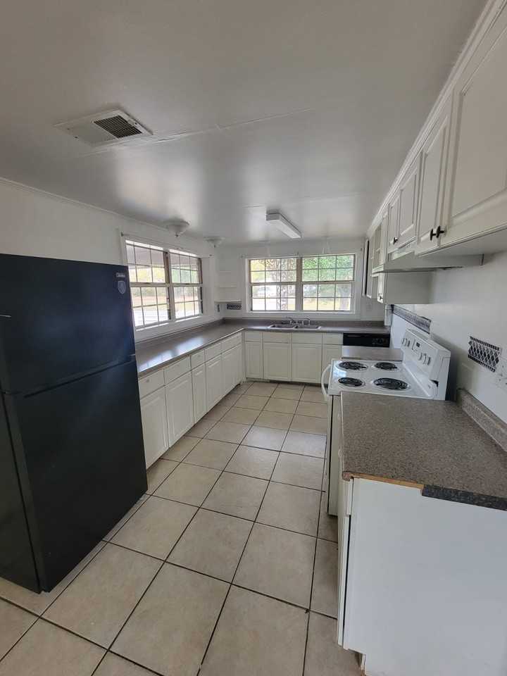 2311 Chicot St #1 - Photo 2 of 9