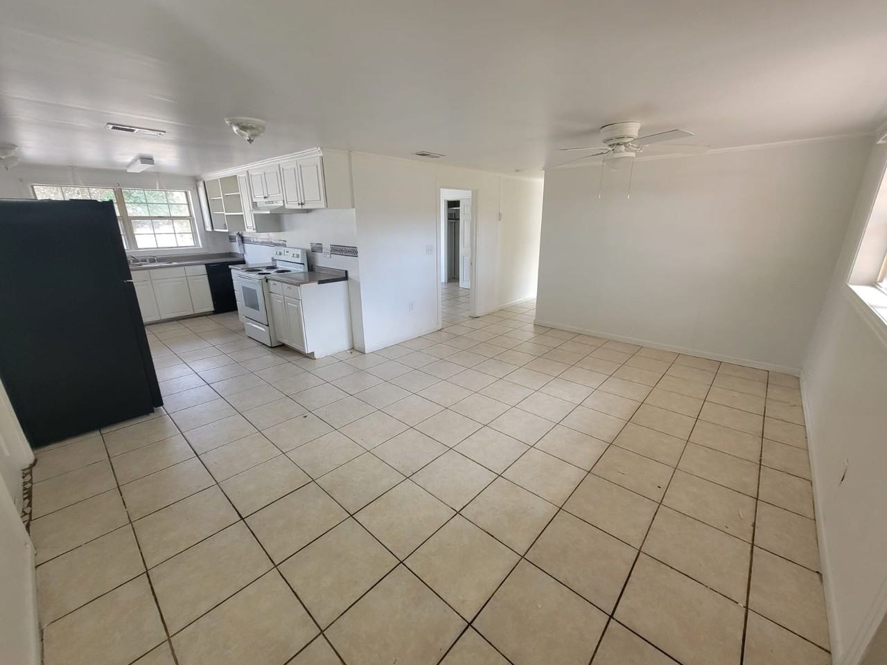 2311 Chicot St #1 - Photo 3 of 9
