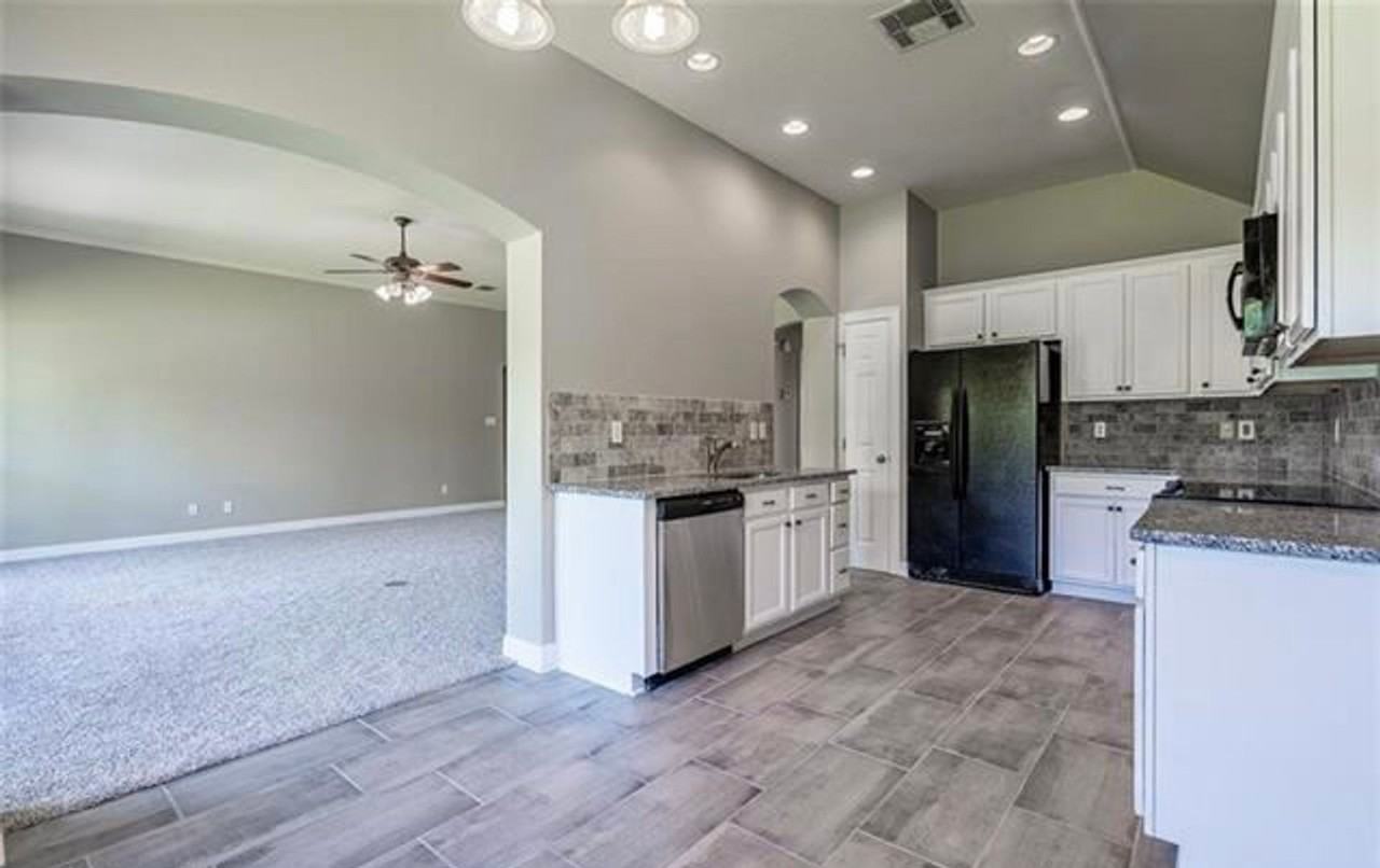 254 Avondale Lane - Photo 5 of 18