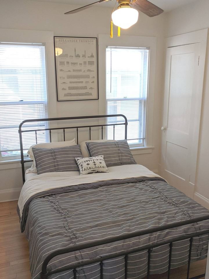 3928 North Farwell Avenue - Photo 3 of 16