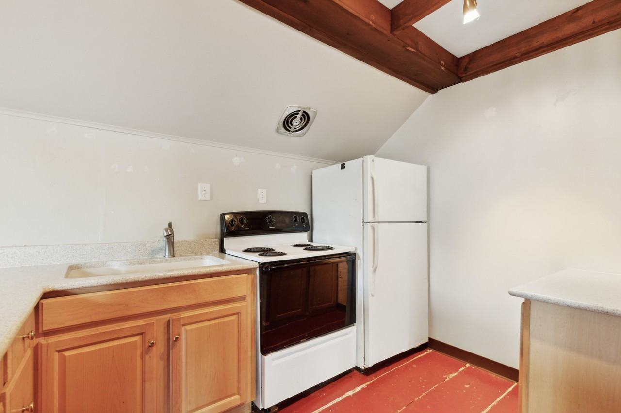 Kimber Hall - 61300 Hares Hill Road #6 - Photo 6 of 16