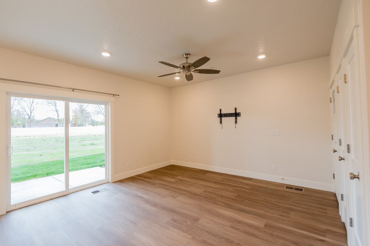 305 Grace Ln #305 - Photo 3 of 26