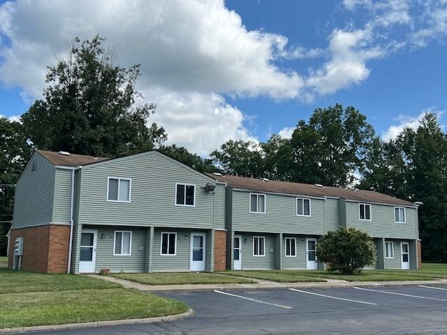 120 Gluck St #120 - Photo 6 of 15