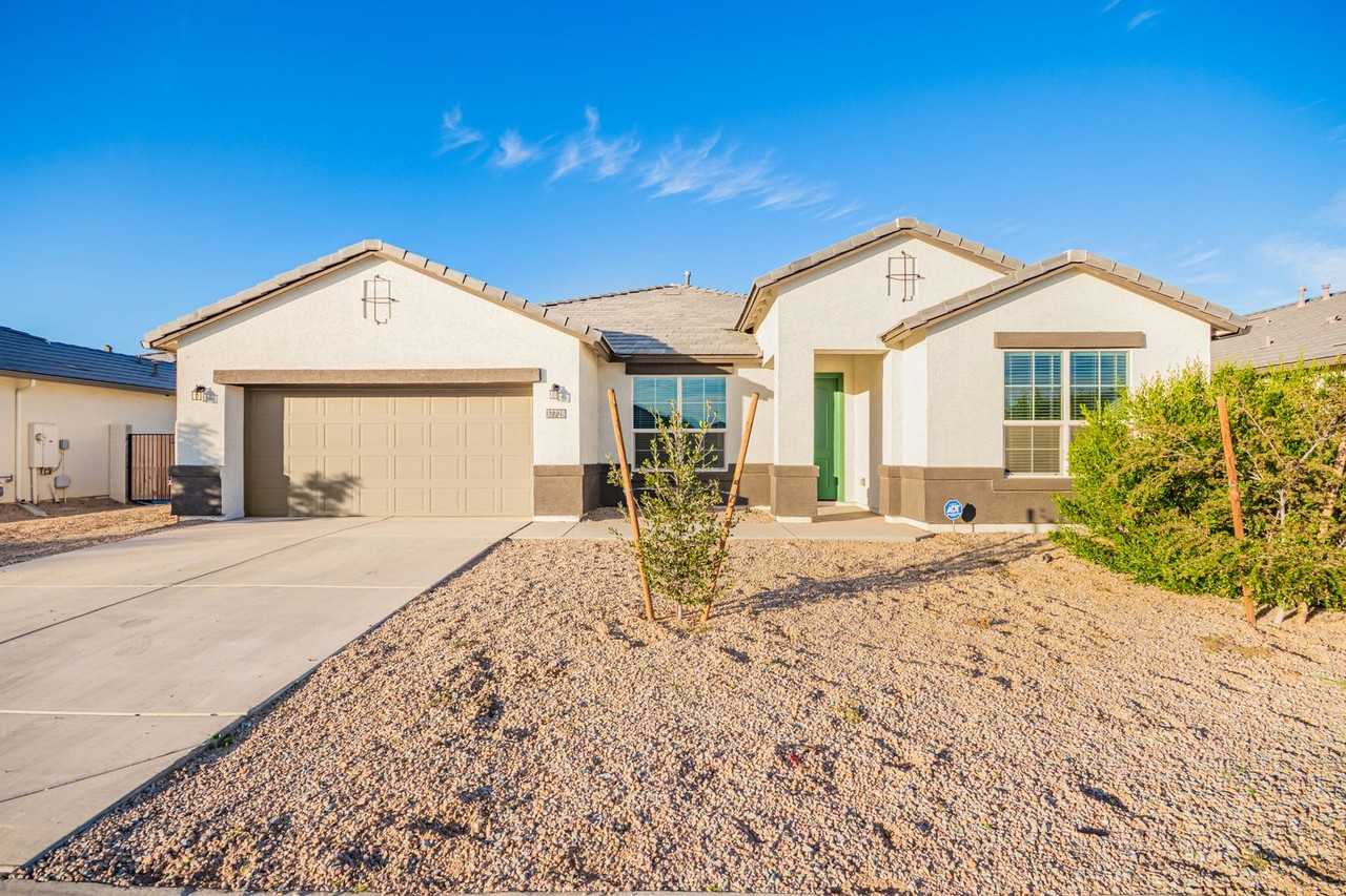37728 W San Capistrano Ave - Photo 2 of 41