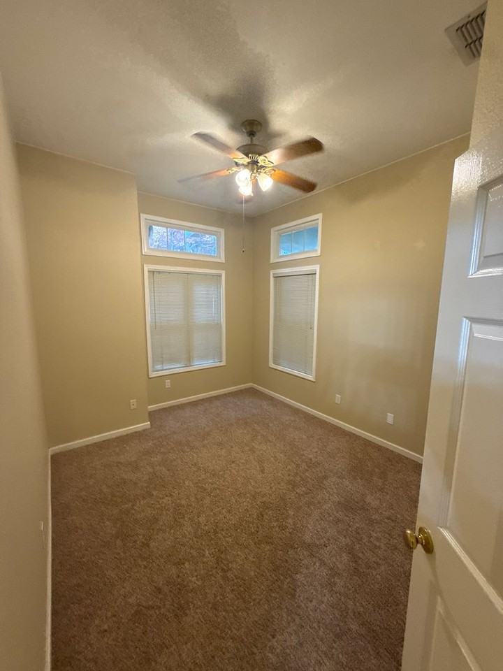 8874 Autumn Gold Court - Photo 5 of 10