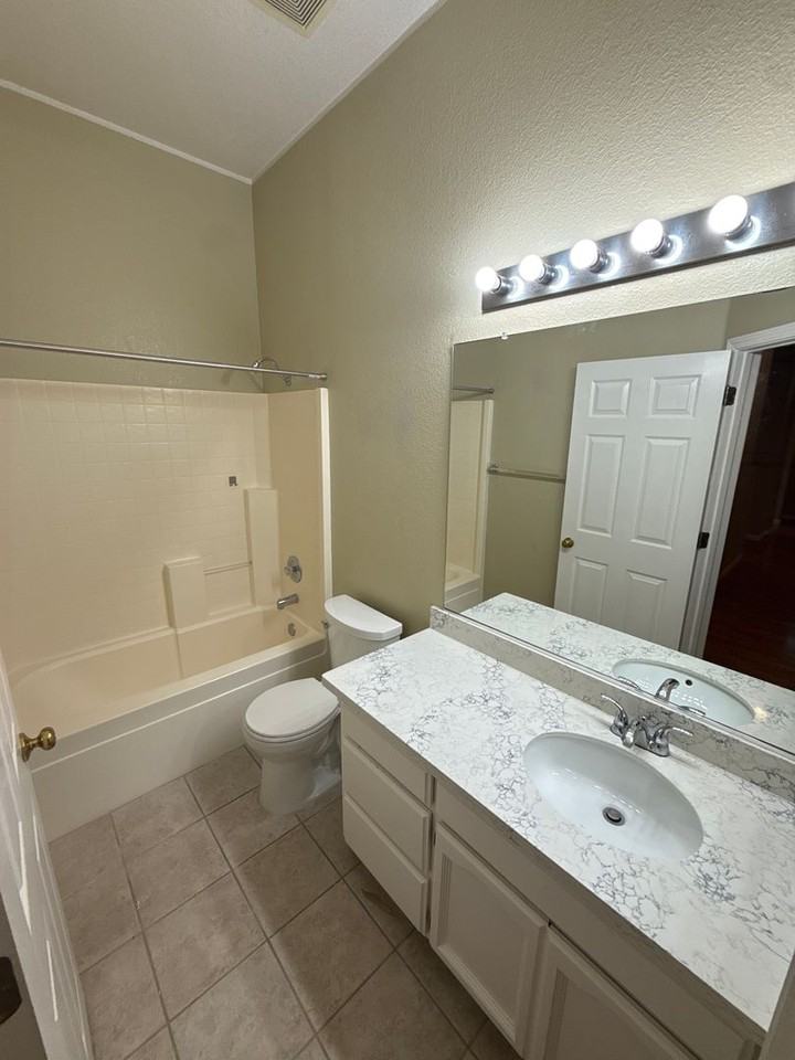 8874 Autumn Gold Court - Photo 7 of 10