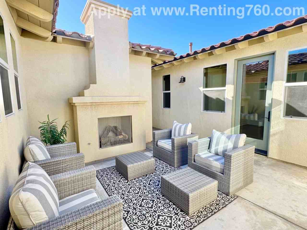 56660 Desert Vista Cir - Photo 2 of 46