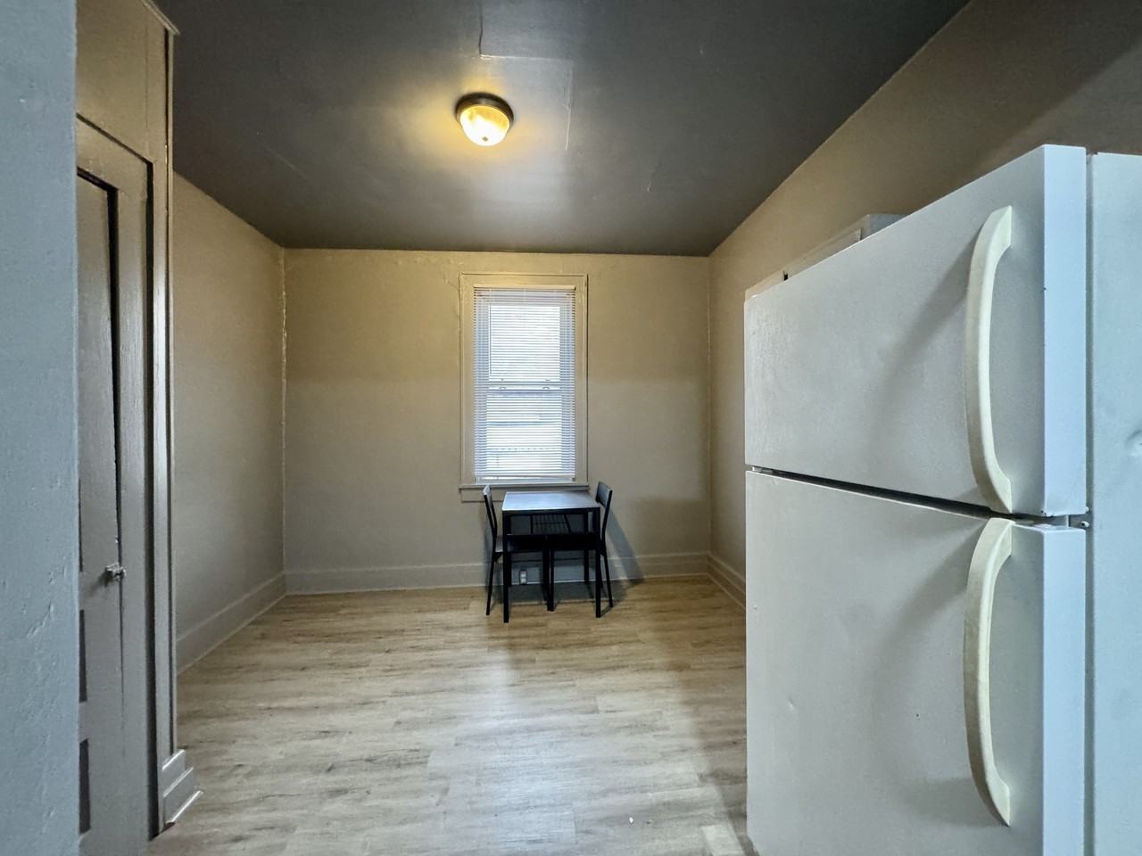 220 E Brockway Ave #2 - Photo 2 of 8