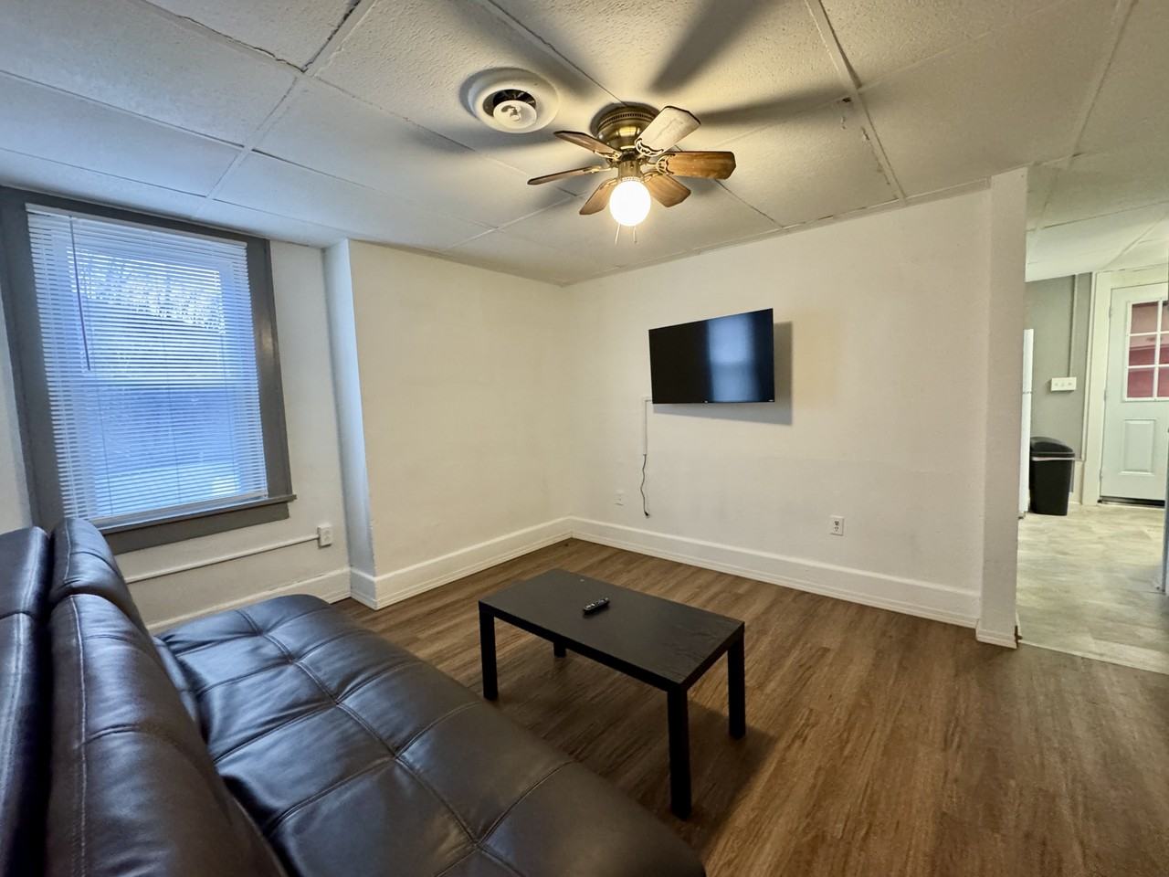 220 E Brockway Ave #2 - Photo 5 of 8