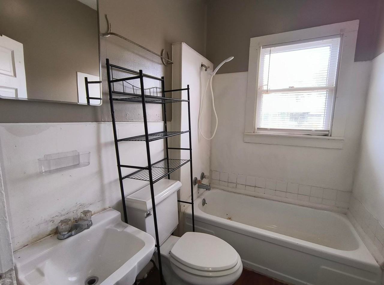 2 S Jefferson St - Photo 6 of 8