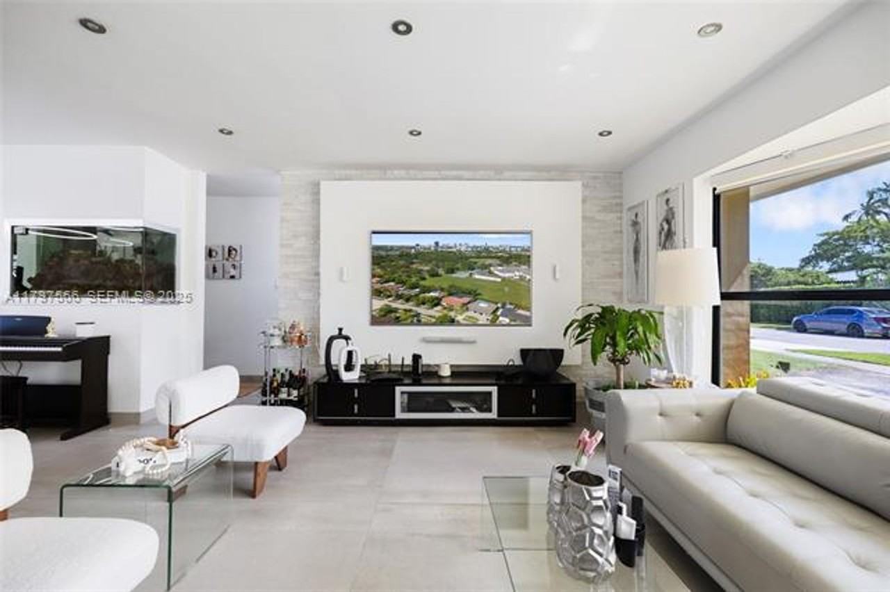 20375 Northeast 22nd Place #0 - Photo 7 of 50