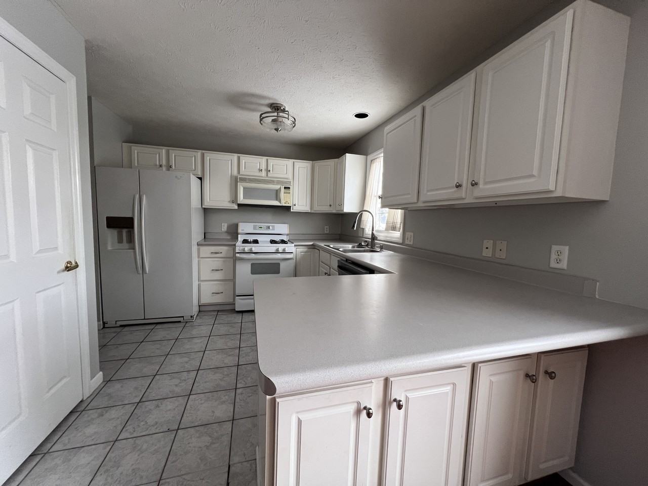 160 Meadow Ridge Drive #1 - Photo 7 of 20