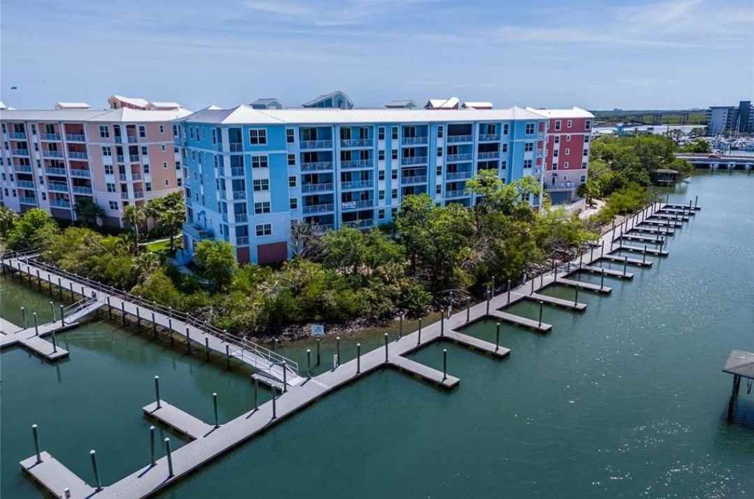 3 Riverwalk Dr #404 - Photo 4 of 37