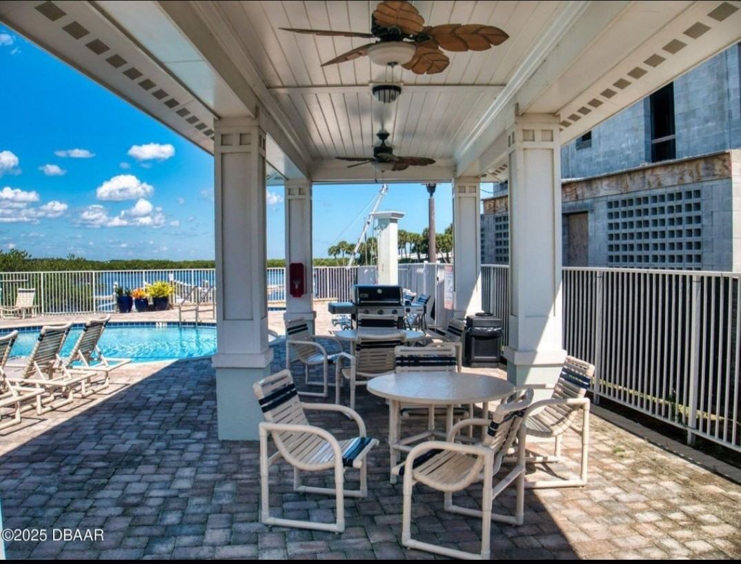 3 Riverwalk Dr #404 - Photo 5 of 37