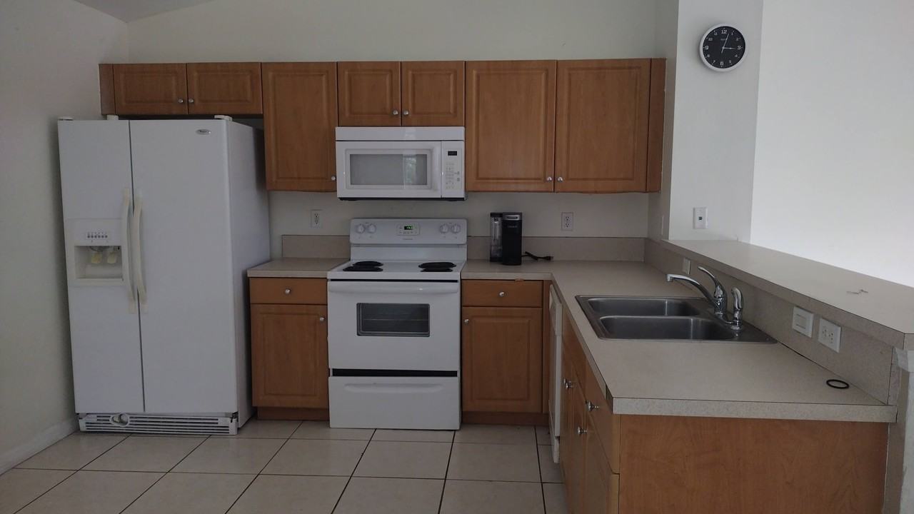 1068 Ainsworth Street East #0 - Photo 2 of 13