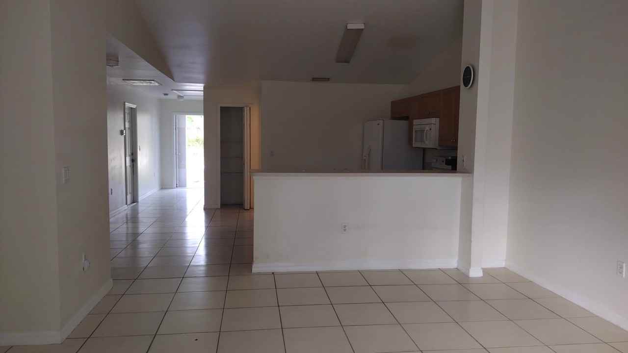 1068 Ainsworth Street East #0 - Photo 5 of 13