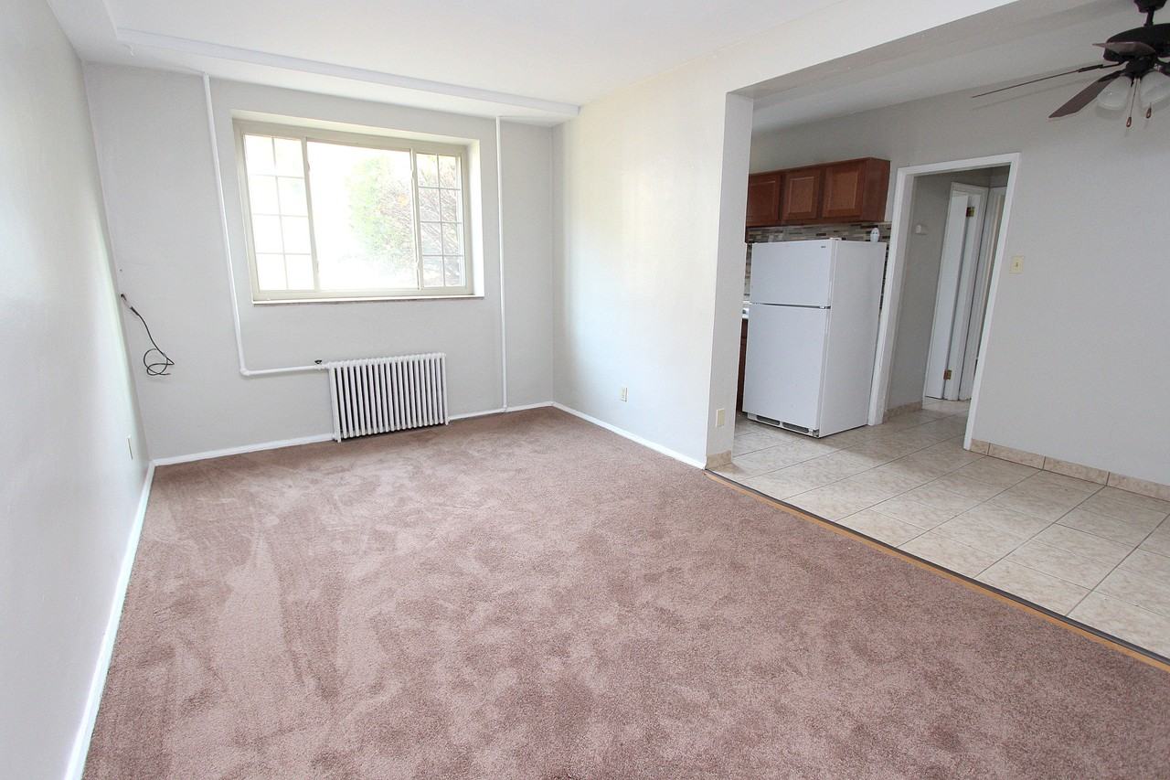 111 111 MOUNT LEBANON BOULEVARDAPT 3 #3 - Photo 2 of 8