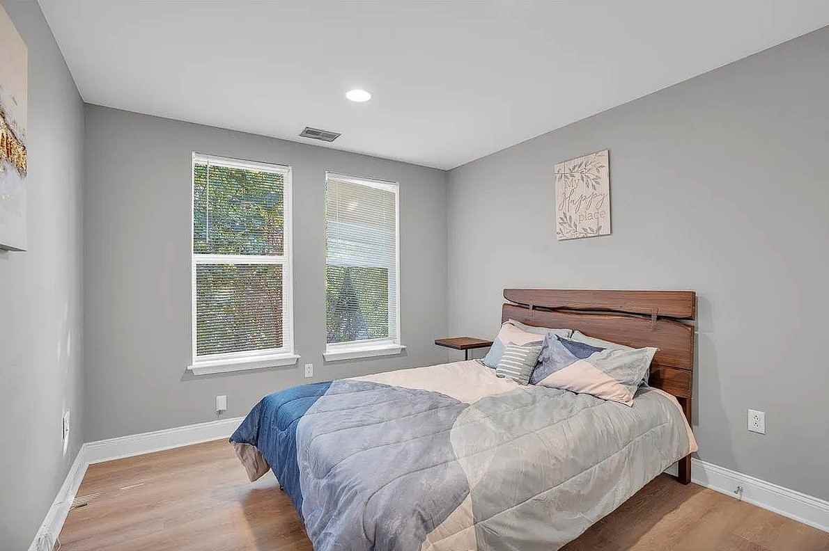 1939 N Gratz St #2 - Photo 5 of 9