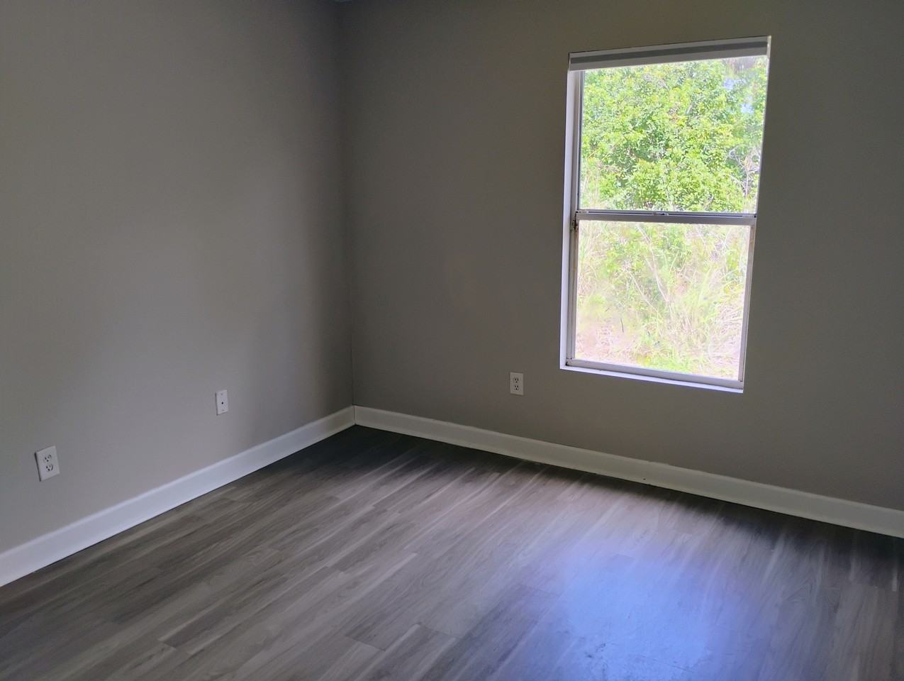 4708 Golfview Boulevard #0 - Photo 5 of 19