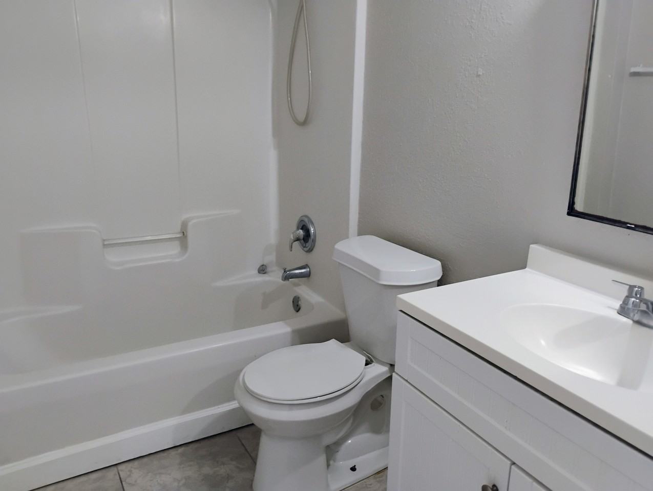 4708 Golfview Boulevard #0 - Photo 6 of 19