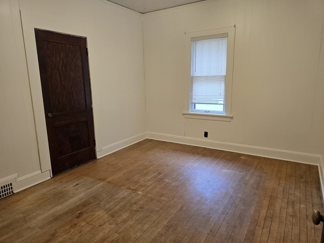 713 12th Ave N #1 - Photo 2 of 9