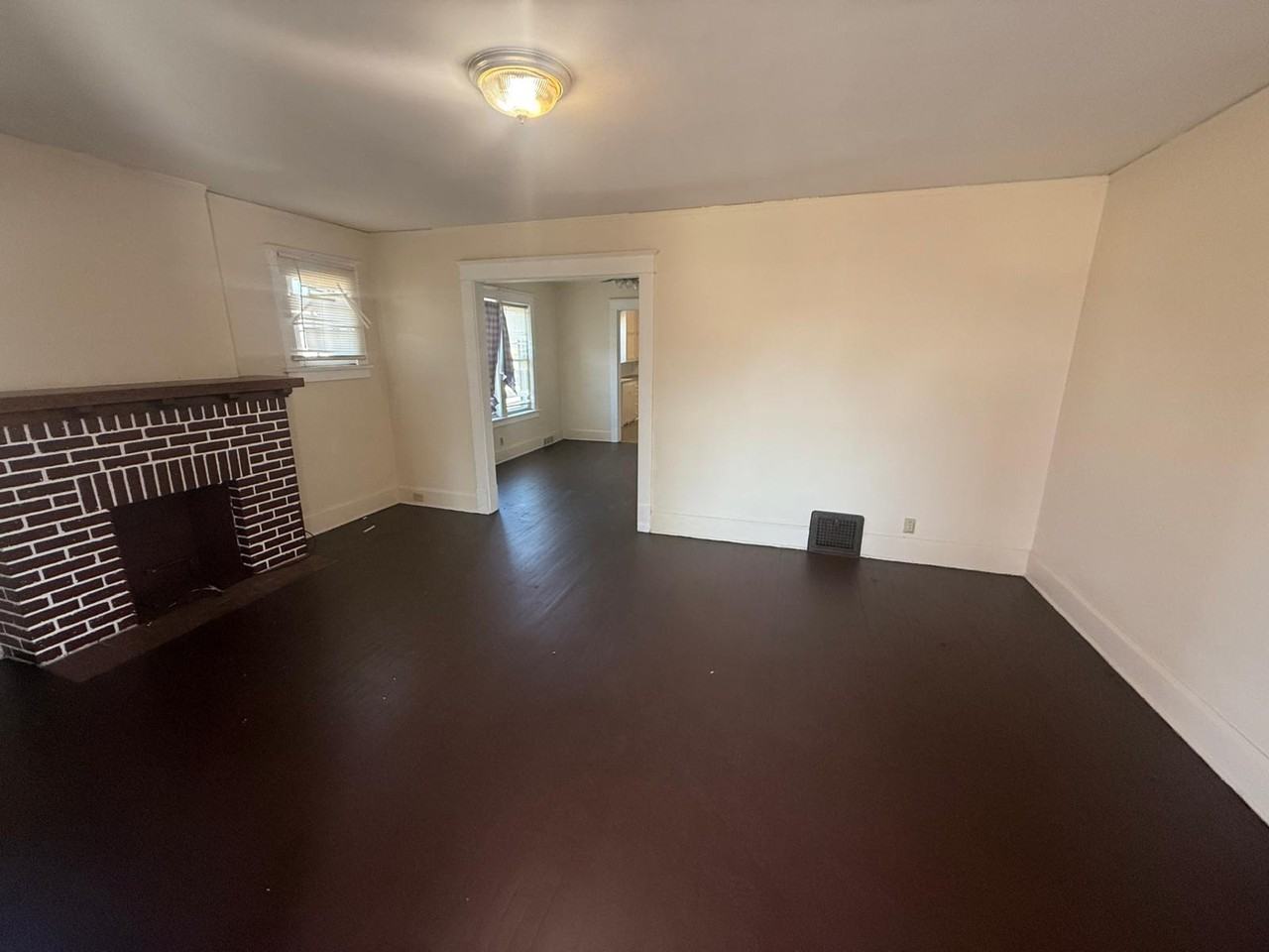 10 East Lucius Avenue #10 - Photo 4 of 20