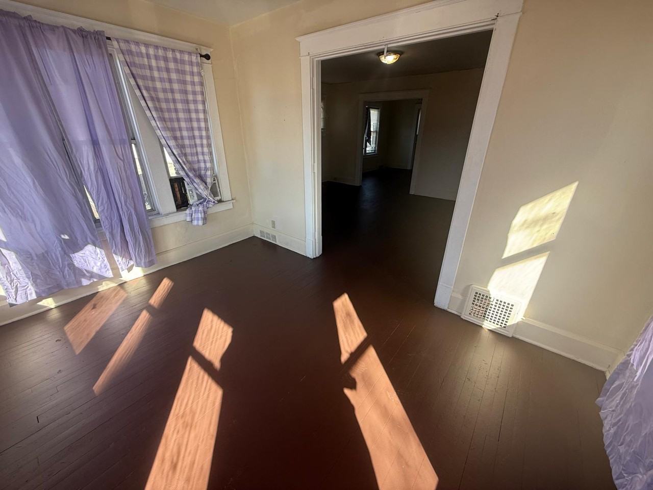 10 East Lucius Avenue #10 - Photo 5 of 20