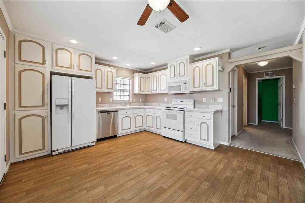 10126 Summerberry Lane #1 - Photo 3 of 12