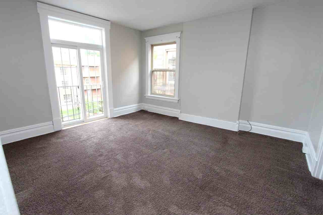 326 326 MELWOOD AVENUEAPT 4 #326-04 - Photo 4 of 10