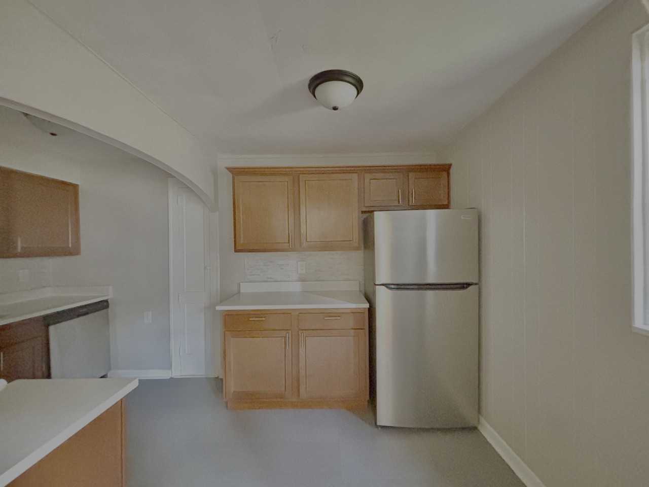 32 32 SHADY DRIVE WESTAPT 2 #2 - Photo 3 of 5