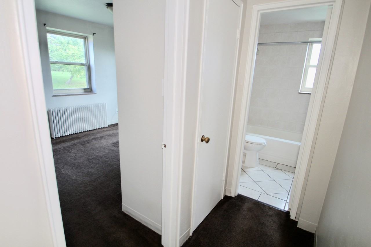 220 Hutchinson Avenue #B13 - Photo 4 of 8