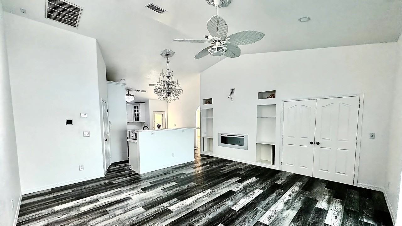 546 Southeast 5th Avenue #0