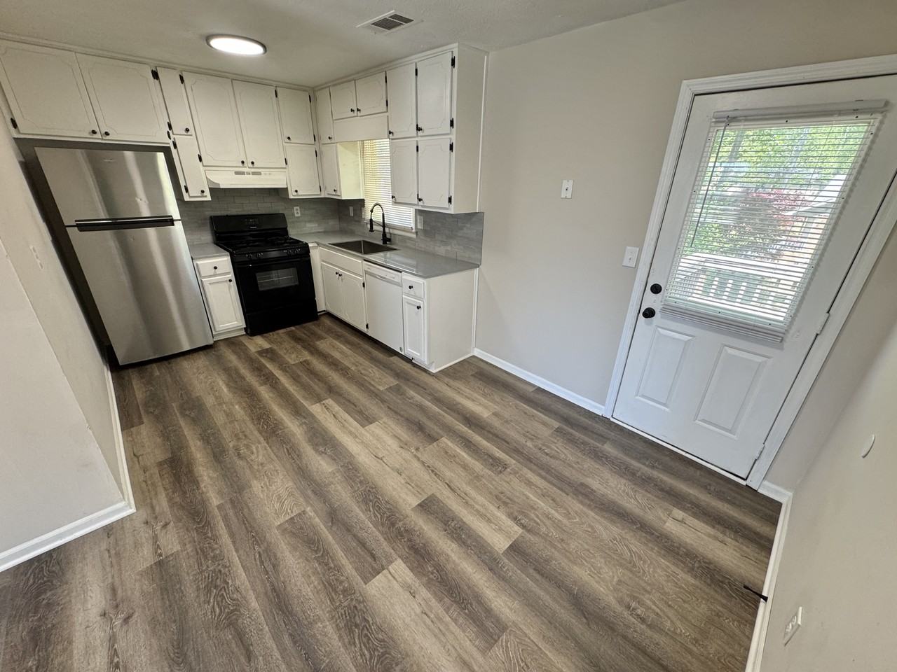 117 Appleton Blvd #C - Photo 5 of 17