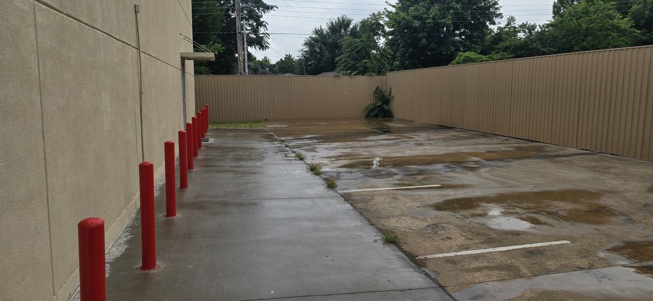 2530 Southwest 29th Street #1 - Photo 4 of 23