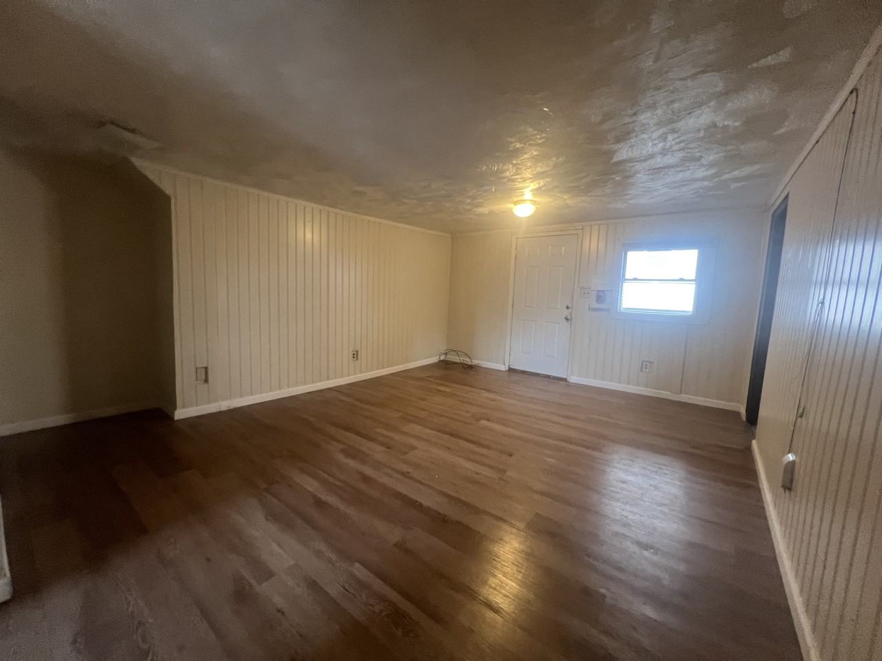 160 6th St #3 - Photo 4 of 15