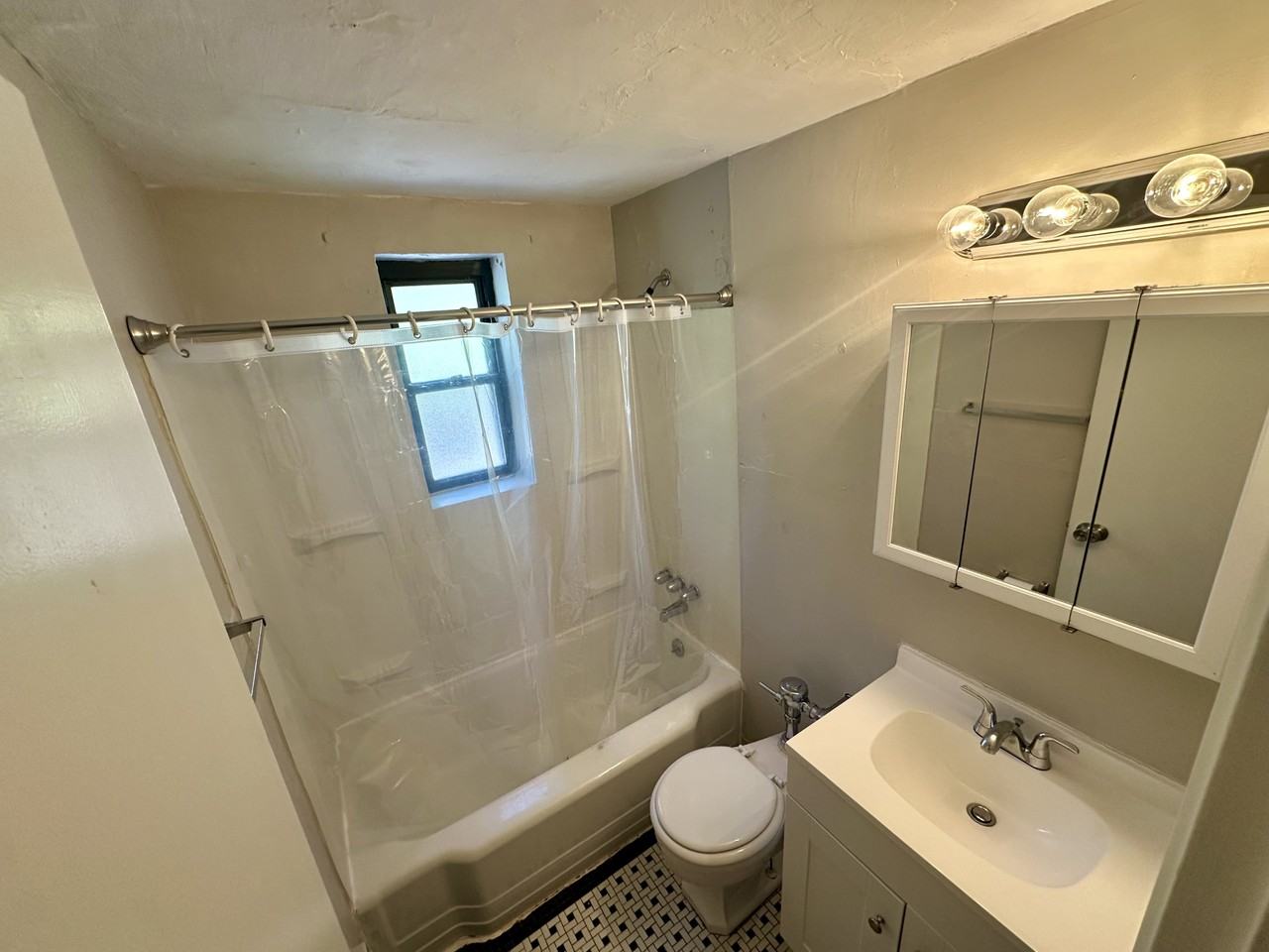 131 131 MOUNT LEBANON BOULEVARDAPT 5 #5 - Photo 5 of 8