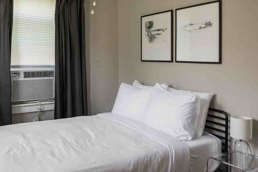 305 Northwest 25th Street #1 - Photo 3 of 16