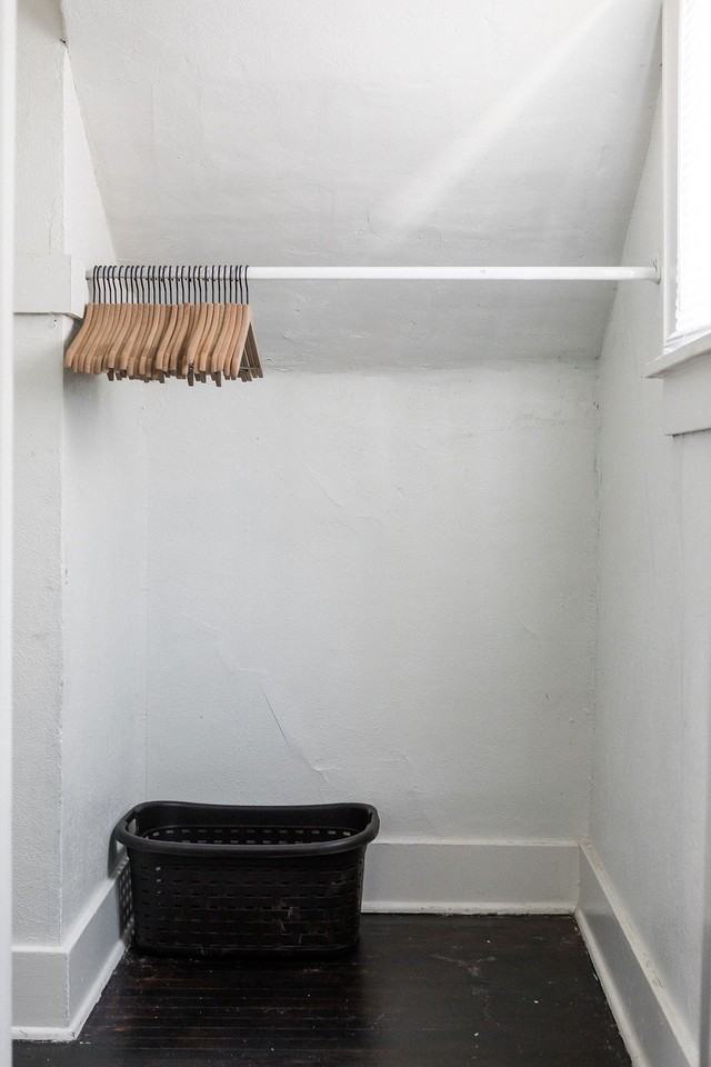 305 Northwest 25th Street #1 - Photo 4 of 16