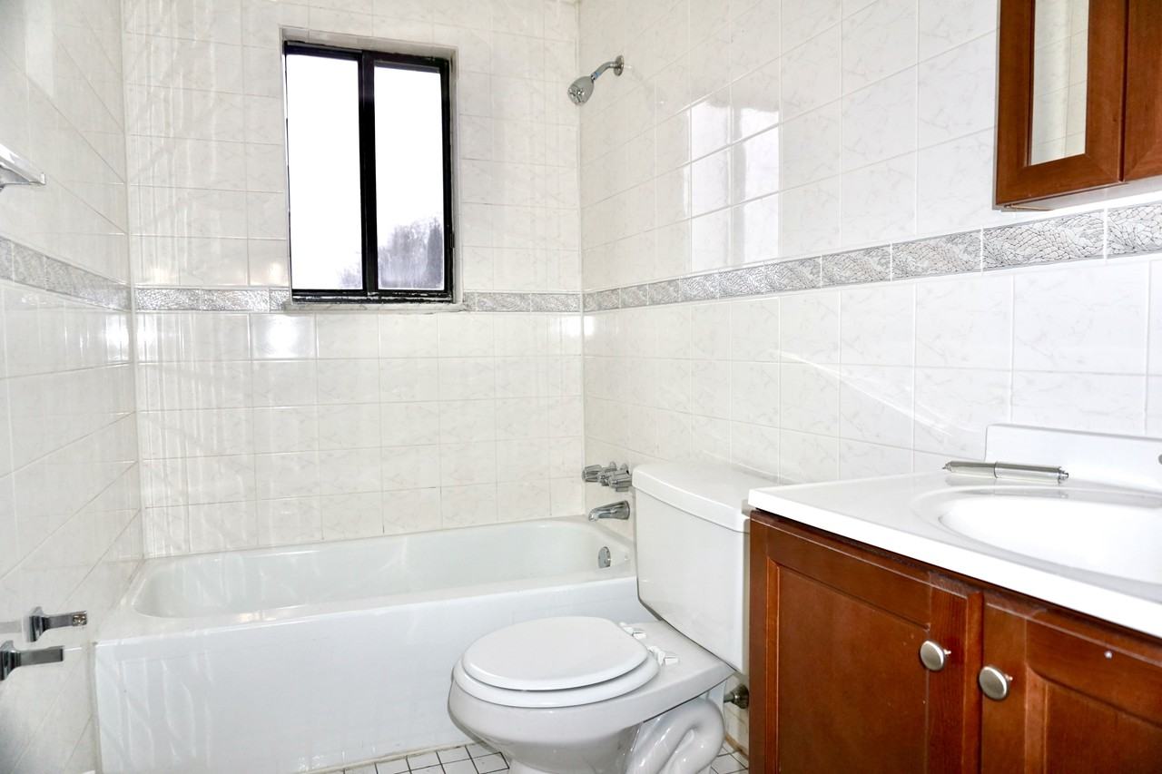 1345 1345 WALNUT STREETAPT 210 #210 - Photo 4 of 6