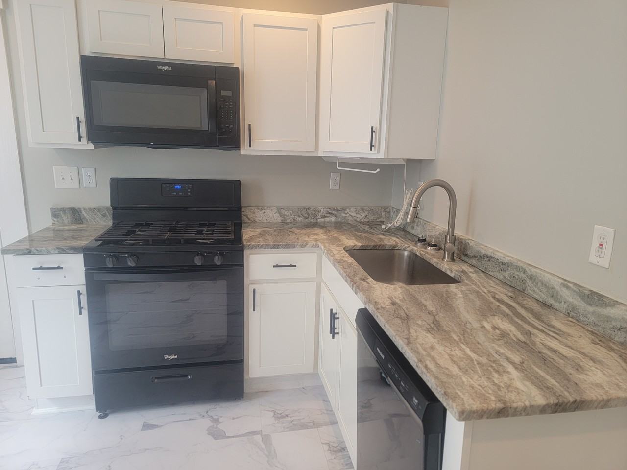 Stanley Ave - Photo 6 of 11