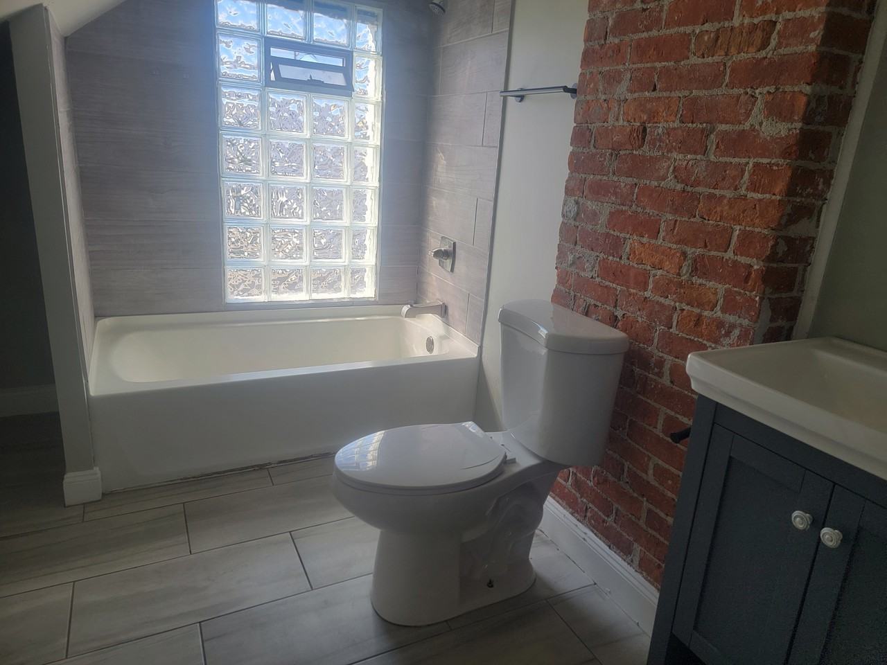 Stanley Ave - Photo 3 of 11