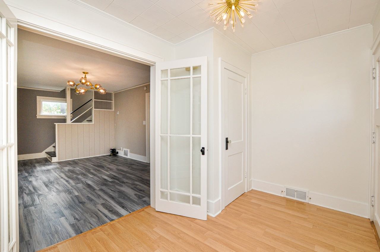 408 15th Ave Sw #1 - Photo 6 of 20