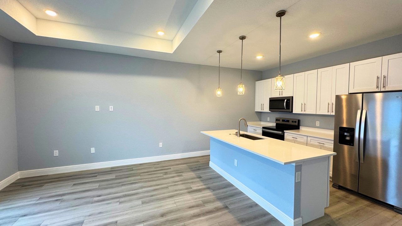 702 Broadway Ave Unit A #A - Photo 4 of 16